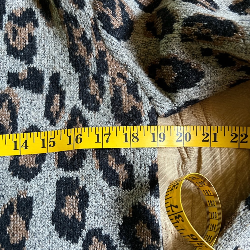 ❤️ BEAUTIFUL LEOPARD CARDIGAN Sz M - Picture 7 of 9